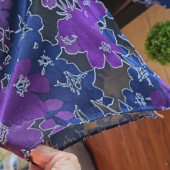 Sz L Alex Evenings top purple, blue, and black floral - Picture 5 of 6
